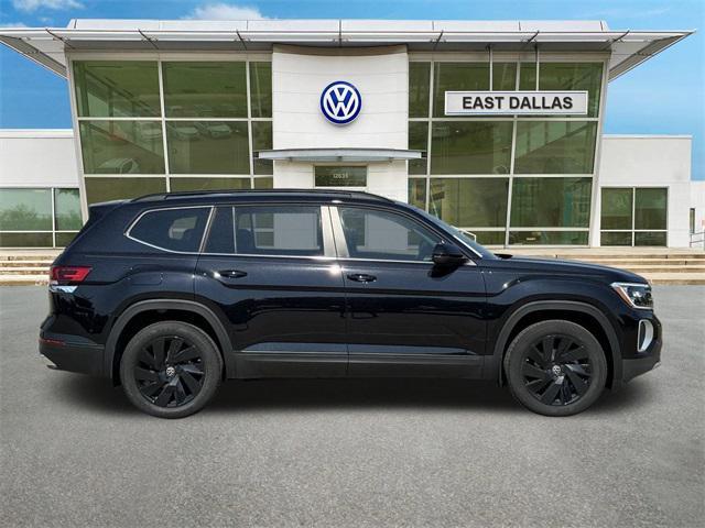 new 2024 Volkswagen Atlas car, priced at $41,065