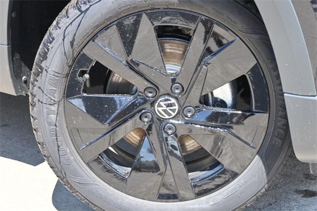 new 2025 Volkswagen Taos car, priced at $27,631