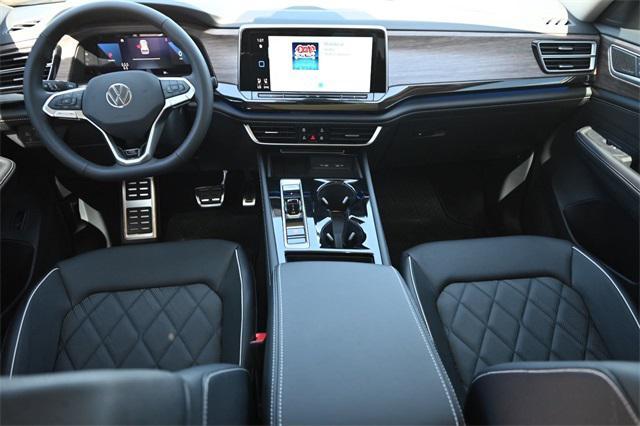 new 2025 Volkswagen Atlas car, priced at $52,051