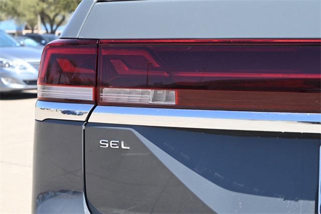 new 2025 Volkswagen Atlas car, priced at $52,051