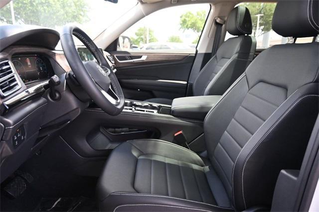 new 2025 Volkswagen Atlas car, priced at $46,508