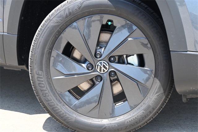 new 2025 Volkswagen Taos car, priced at $26,338