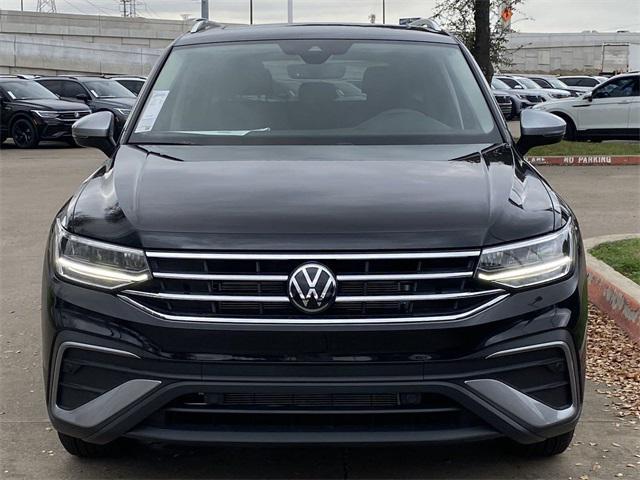 new 2024 Volkswagen Tiguan car, priced at $33,059