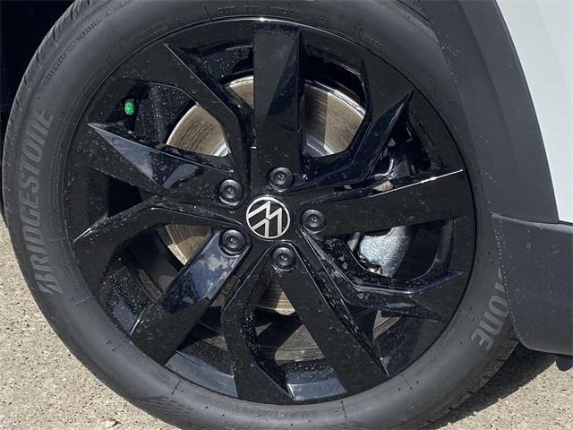 new 2024 Volkswagen Taos car, priced at $31,763