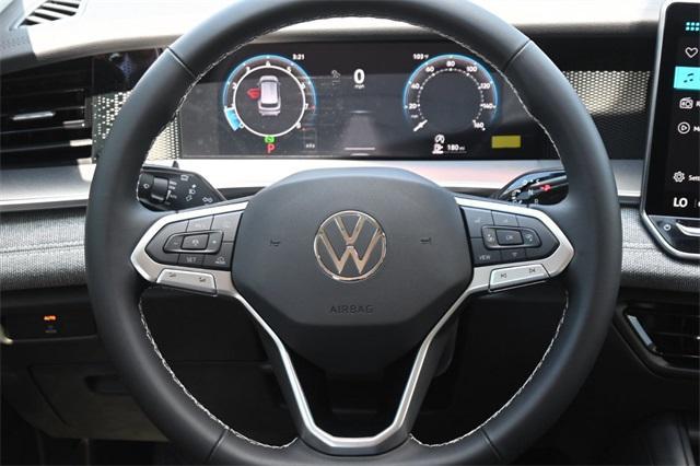 new 2025 Volkswagen Tiguan car, priced at $29,152