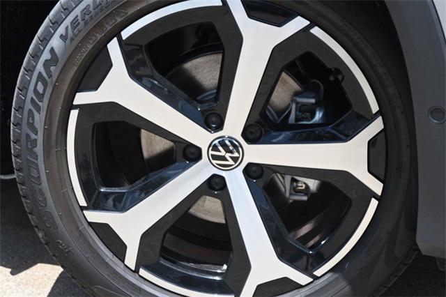 new 2025 Volkswagen Tiguan car, priced at $33,437