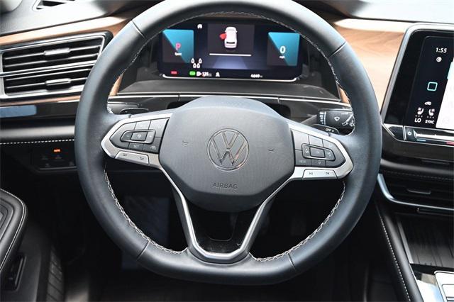 used 2025 Volkswagen Atlas car, priced at $44,989