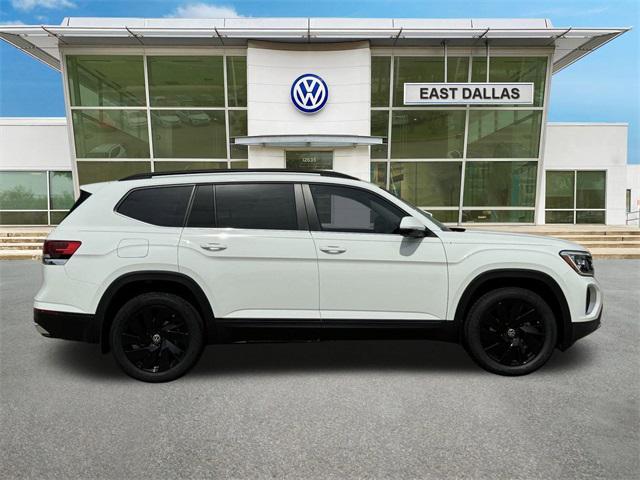 new 2024 Volkswagen Atlas car, priced at $40,741