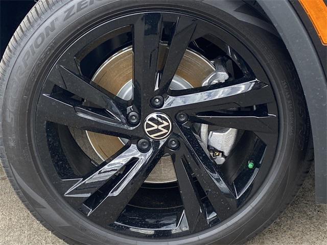 new 2024 Volkswagen Tiguan car, priced at $32,974