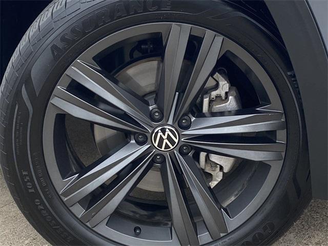 used 2021 Volkswagen Atlas Cross Sport car, priced at $31,998