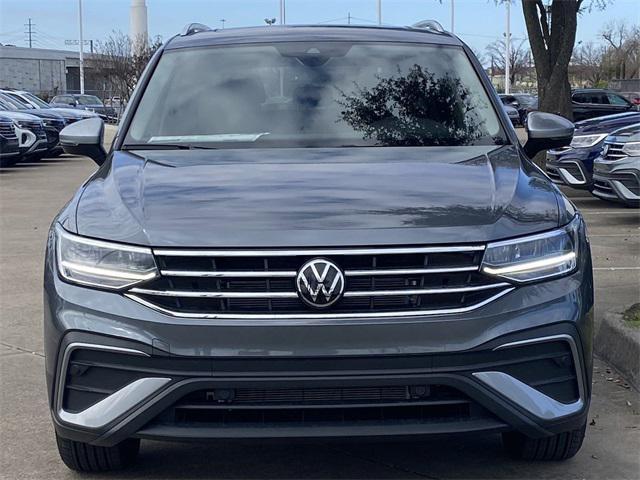 new 2024 Volkswagen Tiguan car, priced at $30,559