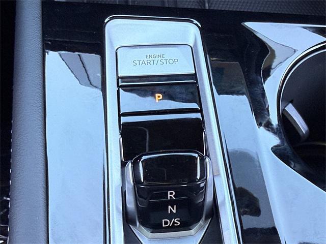 new 2026 Volkswagen Atlas Cross Sport car, priced at $46,544