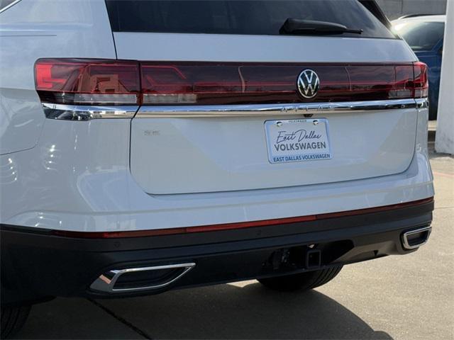 new 2025 Volkswagen Atlas car, priced at $43,589