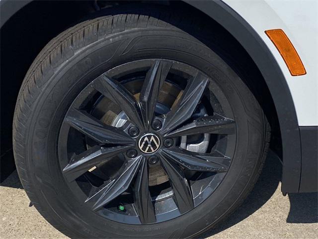 new 2024 Volkswagen Tiguan car, priced at $31,376