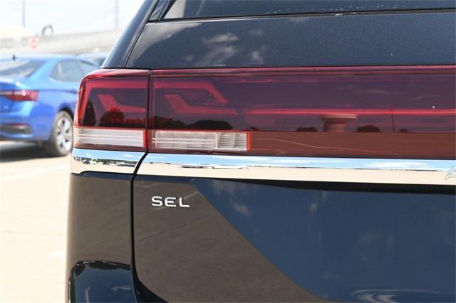 new 2025 Volkswagen Atlas car, priced at $51,335