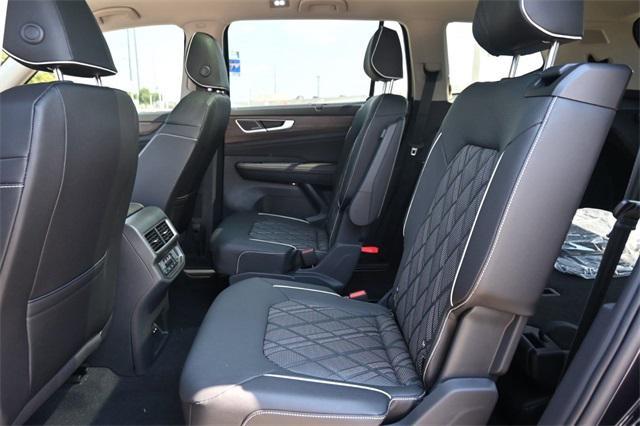 new 2025 Volkswagen Atlas car, priced at $51,335
