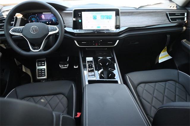new 2025 Volkswagen Atlas car, priced at $51,335