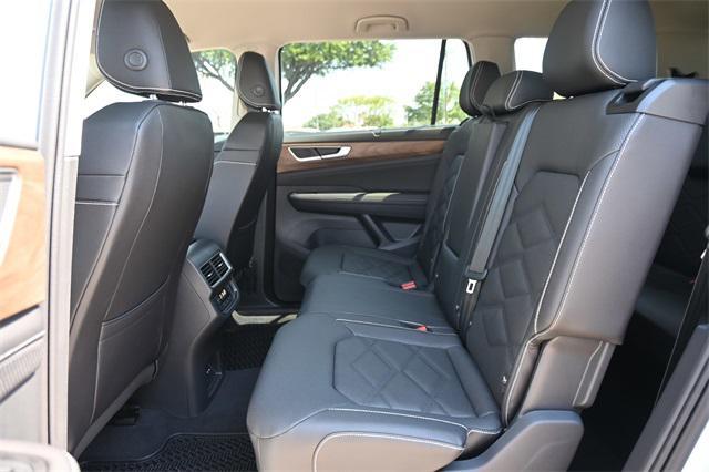 new 2026 Volkswagen Atlas car, priced at $46,286