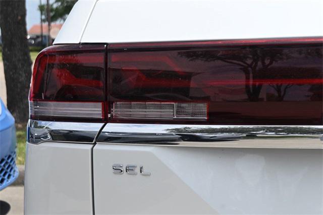 new 2025 Volkswagen Atlas car, priced at $49,374