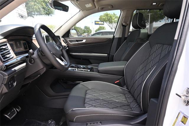 new 2025 Volkswagen Atlas car, priced at $49,374