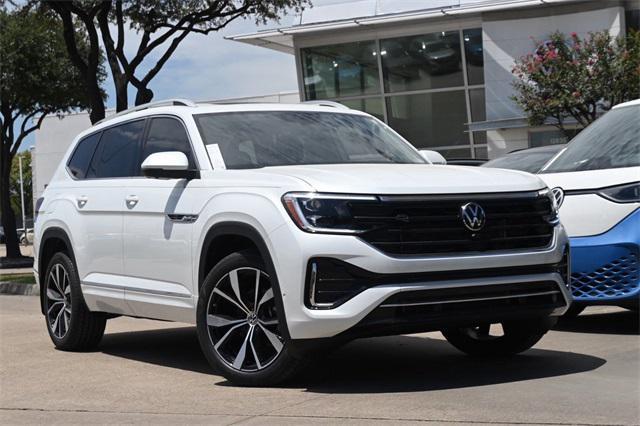 new 2025 Volkswagen Atlas car, priced at $49,374