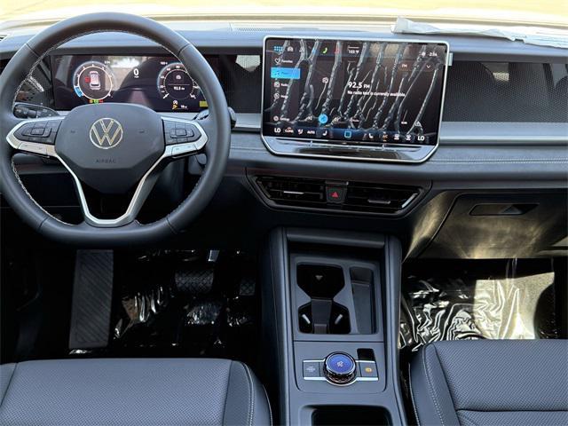 new 2025 Volkswagen Tiguan car, priced at $33,958