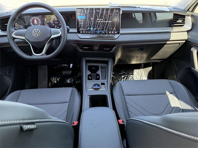 new 2025 Volkswagen Tiguan car, priced at $33,958