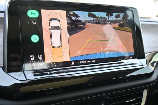 new 2025 Volkswagen Atlas car, priced at $51,335