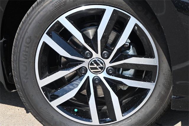 new 2025 Volkswagen Jetta car, priced at $27,114