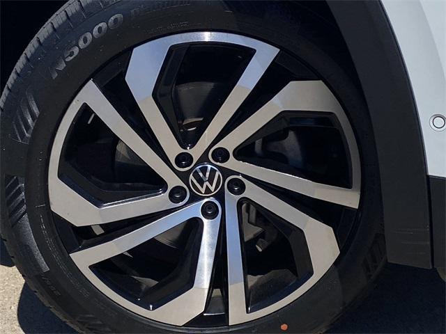 used 2021 Volkswagen Atlas car, priced at $35,998