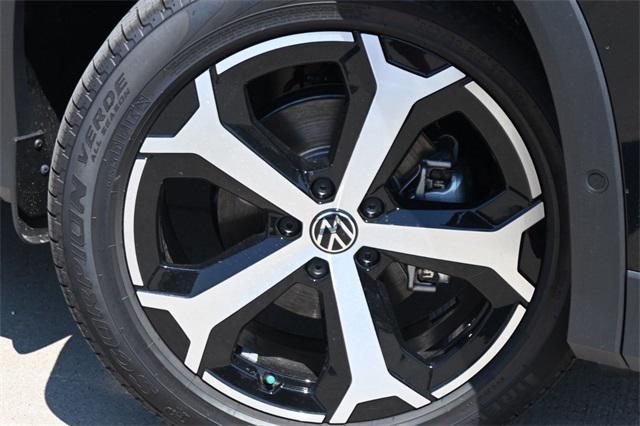 new 2025 Volkswagen Tiguan car, priced at $34,163