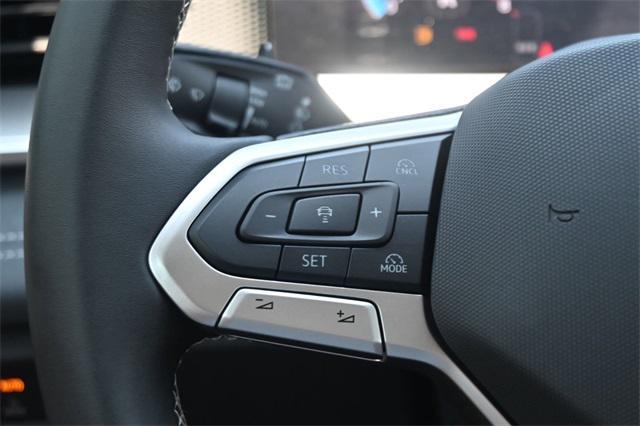 new 2025 Volkswagen Tiguan car, priced at $34,163