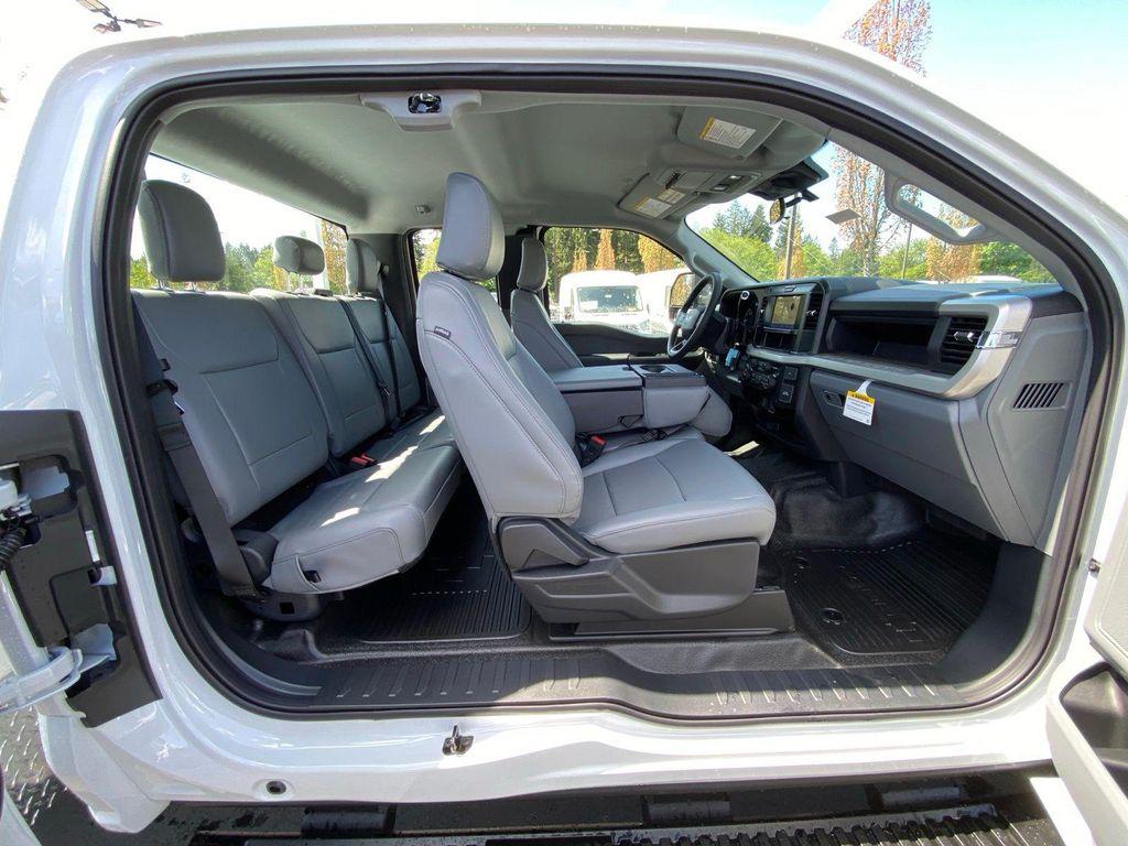new 2025 Ford F-250 car, priced at $68,897