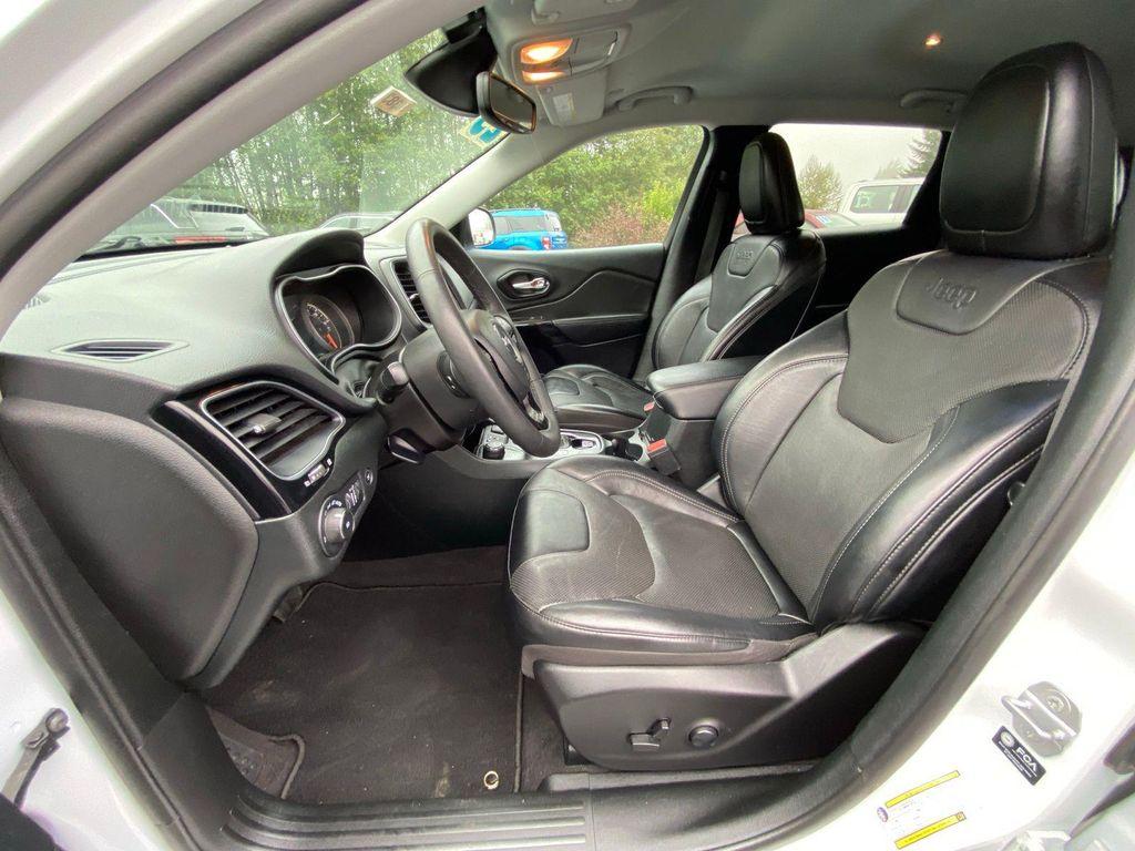 used 2023 Jeep Cherokee car, priced at $21,872