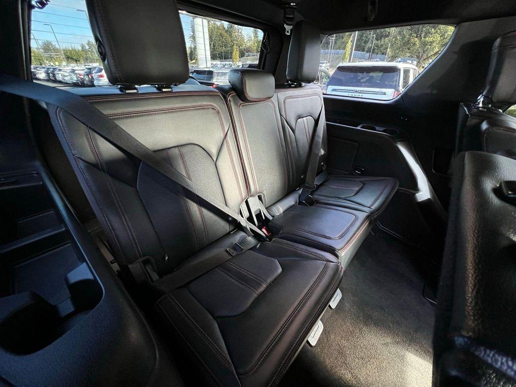 used 2022 Ford Expedition car, priced at $49,876