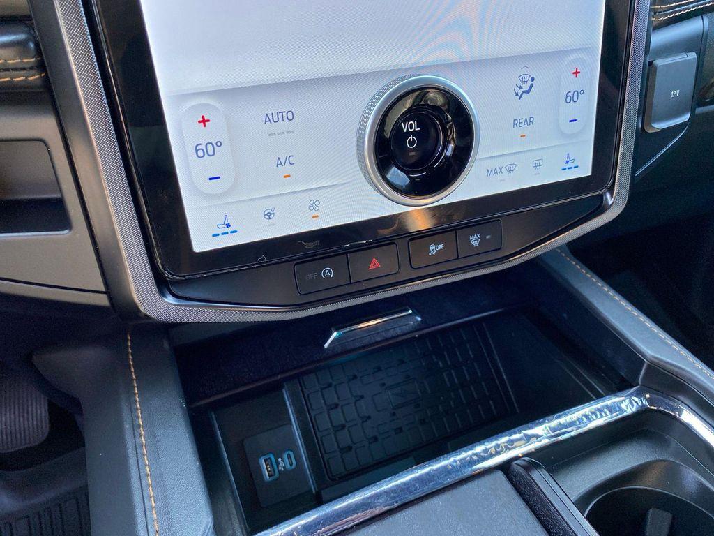 used 2023 Ford Expedition car, priced at $59,972