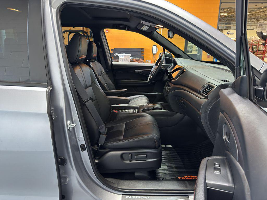 used 2022 Honda Passport car, priced at $33,540