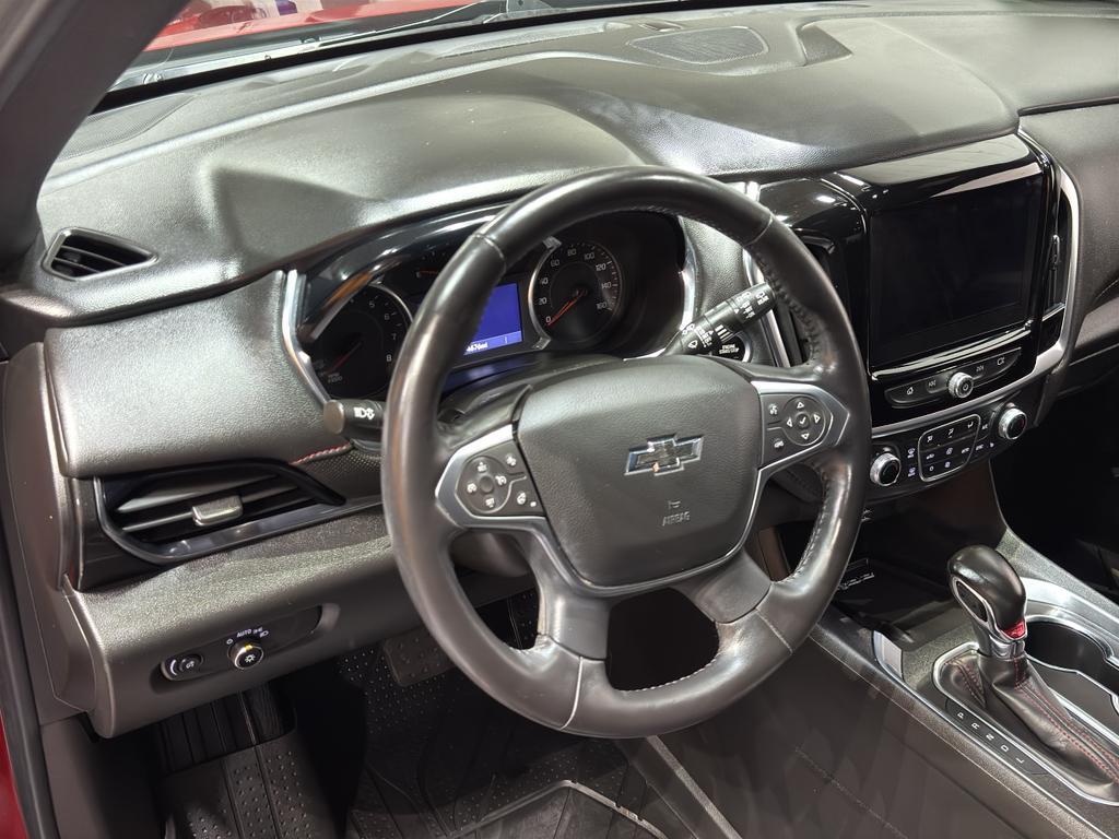 used 2022 Chevrolet Traverse car, priced at $29,785