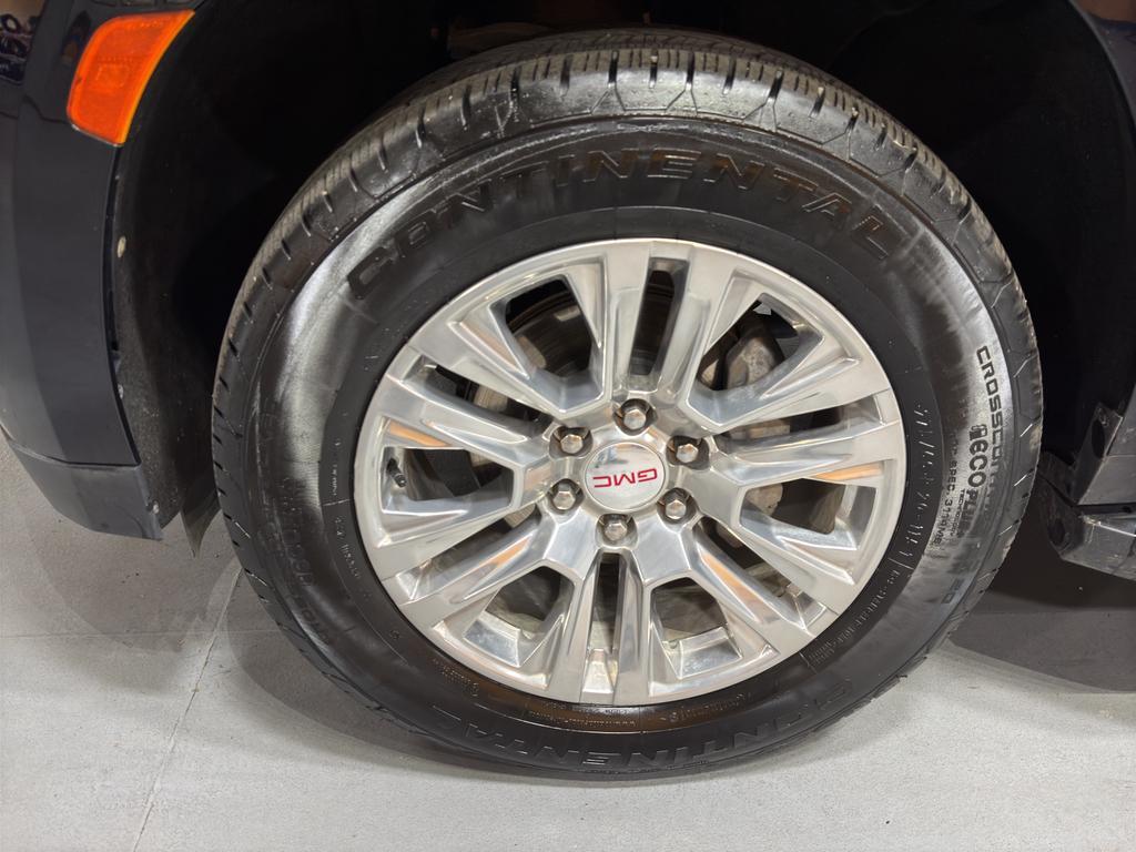 used 2024 GMC Yukon car, priced at $73,490