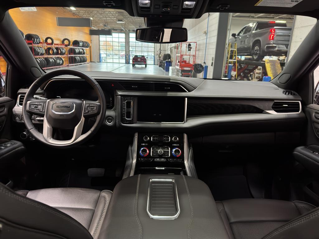 used 2024 GMC Yukon car, priced at $73,490