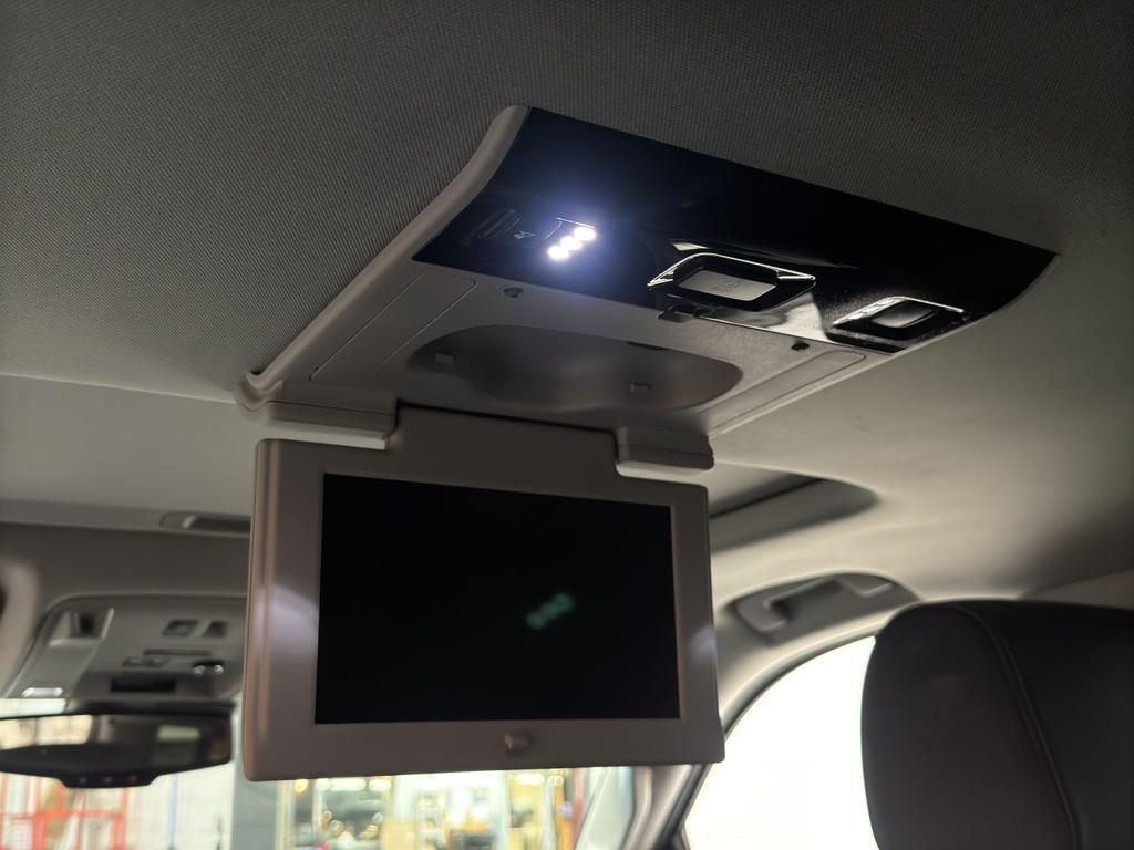 used 2019 GMC Yukon car, priced at $33,290