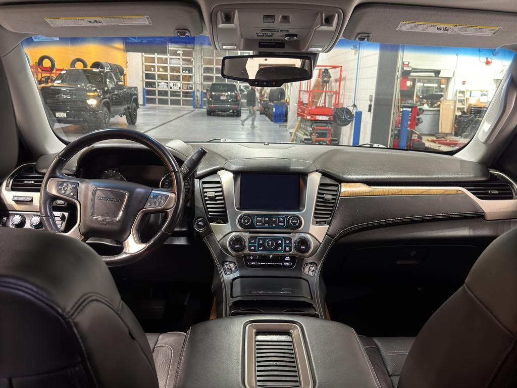 used 2019 GMC Yukon car, priced at $33,290