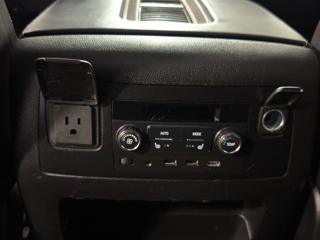 used 2019 GMC Yukon car, priced at $33,290