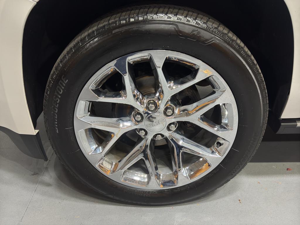 used 2019 GMC Yukon car, priced at $33,290