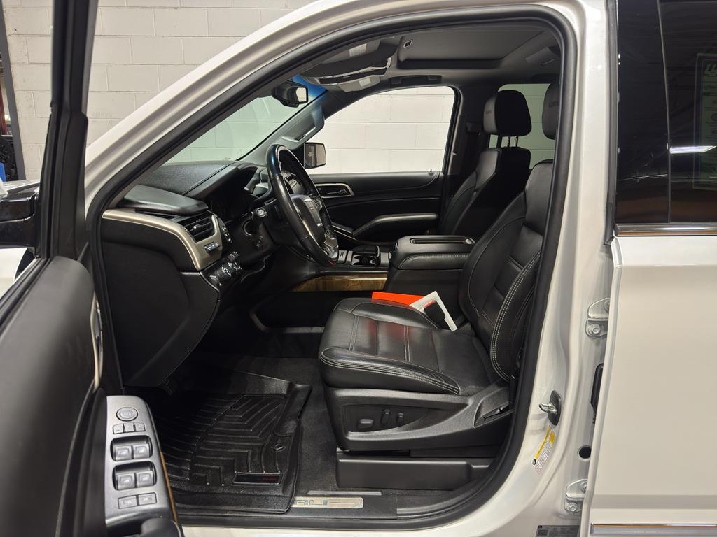 used 2019 GMC Yukon car, priced at $33,290