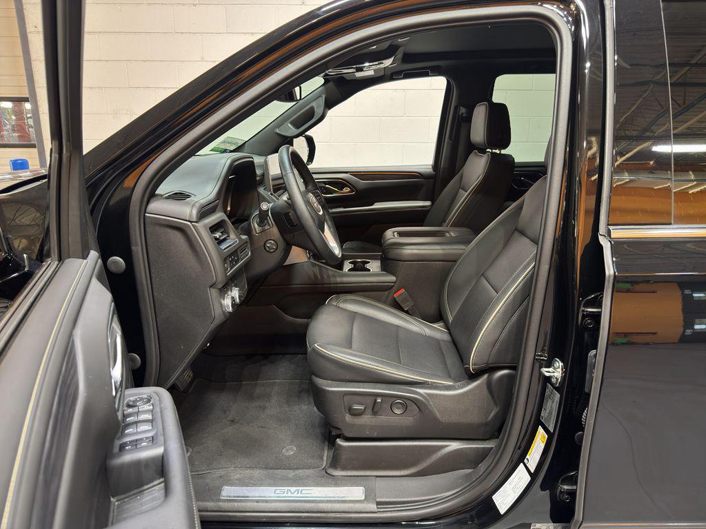 used 2023 GMC Yukon car, priced at $62,885