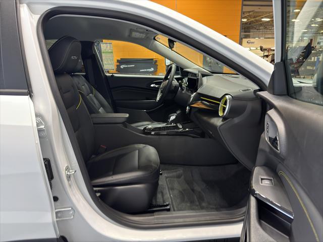 new 2025 Chevrolet Trax car, priced at $26,940