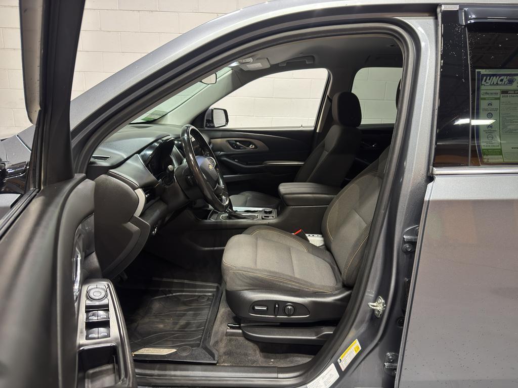 used 2020 Chevrolet Traverse car, priced at $27,290