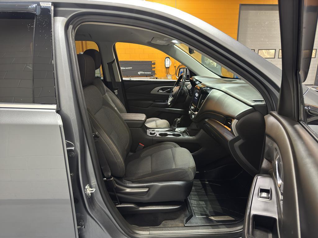 used 2020 Chevrolet Traverse car, priced at $27,290