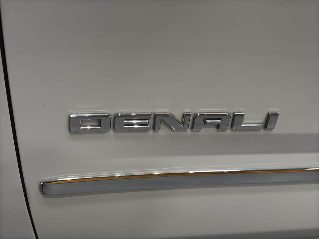 used 2020 GMC Yukon car, priced at $36,635